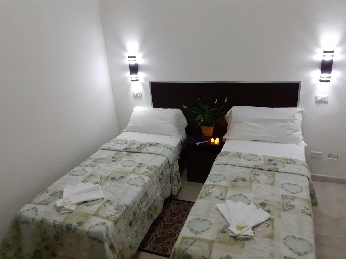 Sarkar House Bed & Breakfast Rom